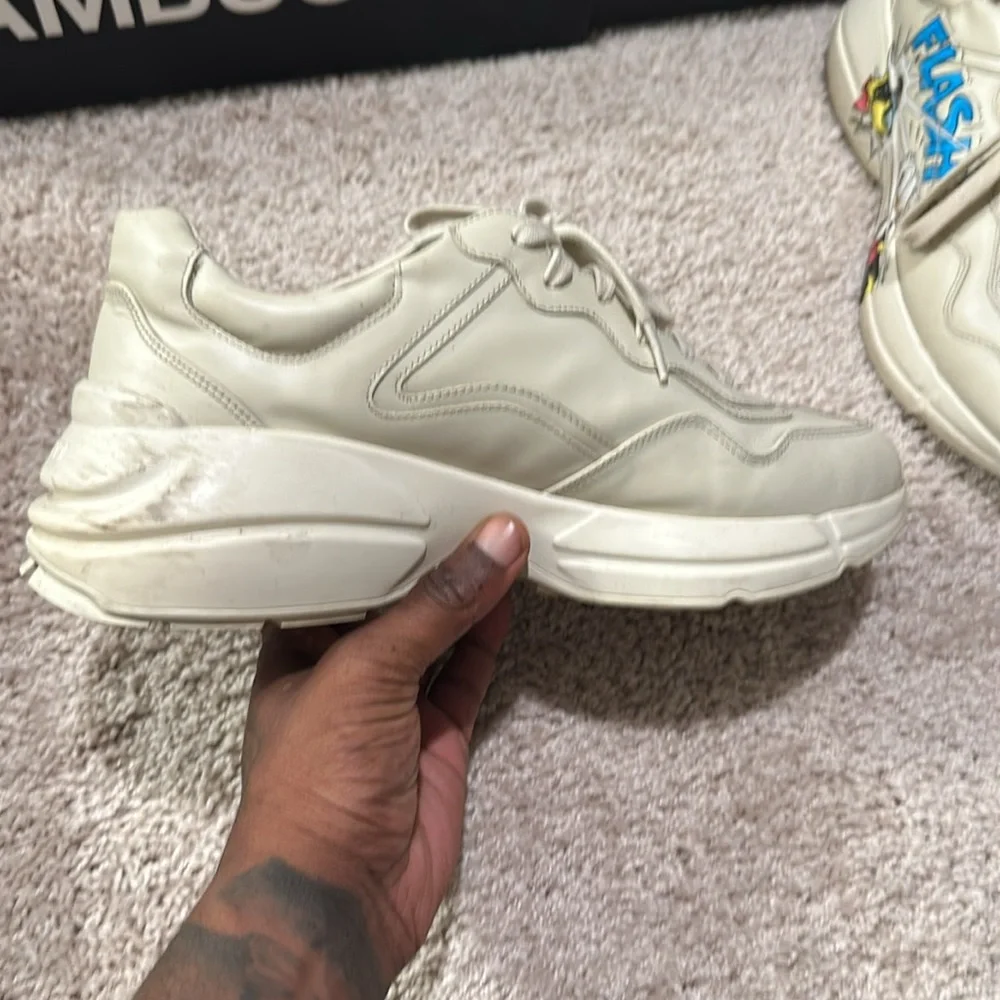 Great conditon gucci shoes - Picture 6 of 9